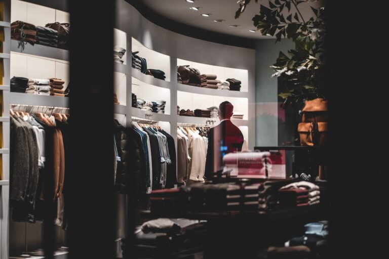 Shop Smart: Tips for Finding Deals on Chicshaven.com